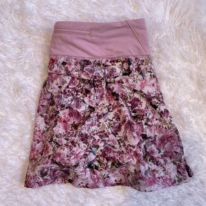 𝙻𝚞𝚕𝚞𝚕𝚎𝚖𝚘𝚗 Pace rival 𝚂𝚔𝚒𝚛𝚝